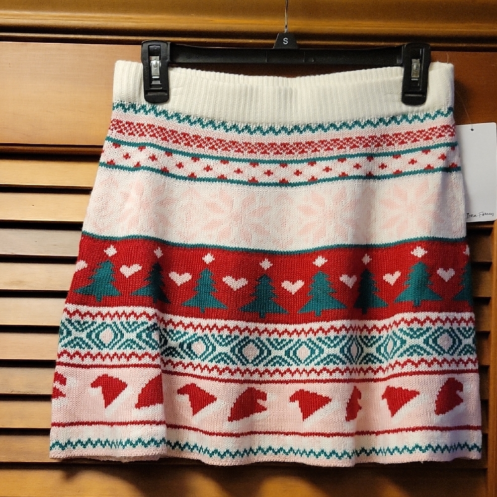 Born Famous Festive Red and Green Knit Sweater Skater Skirt Size Small